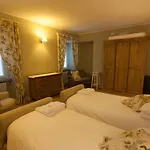 Castello Di Vezio In The Village Varenna