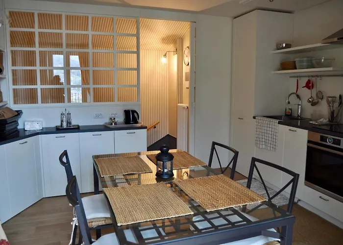 Castello Di Vezio In The Village 別荘 ヴァレンナ