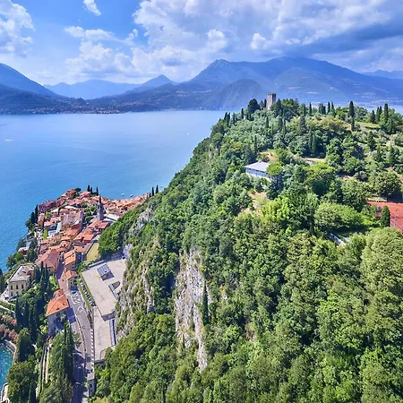 Castello Di Vezio In The Village *