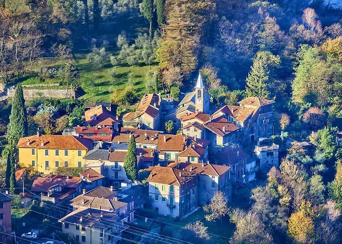 Nyaraló Castello Di Vezio In The Village Varenna