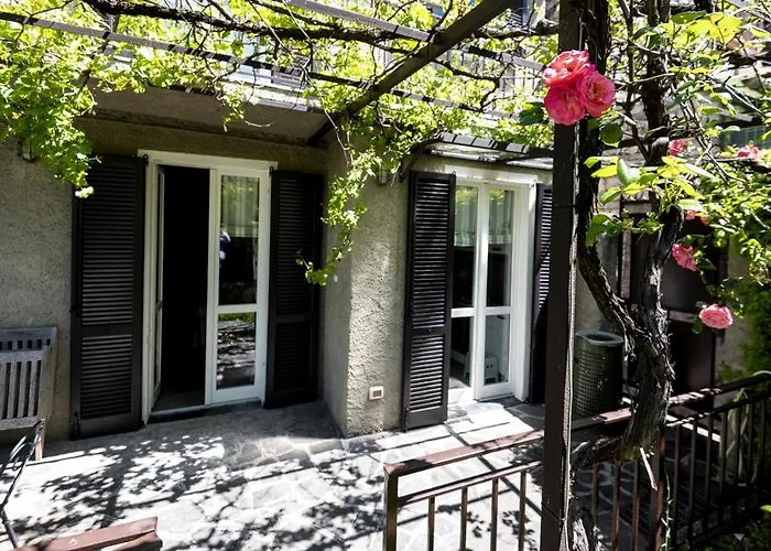 Nyaraló Castello Di Vezio In The Village