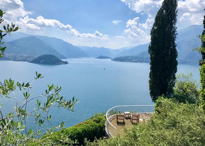 Nyaraló Castello Di Vezio In The Village