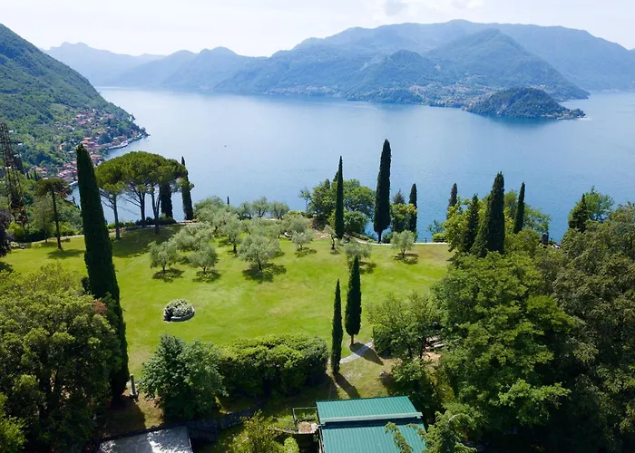 Nyaraló Castello Di Vezio In The Village Varenna