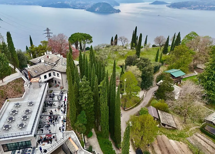 Nyaraló Castello Di Vezio In The Village Varenna
