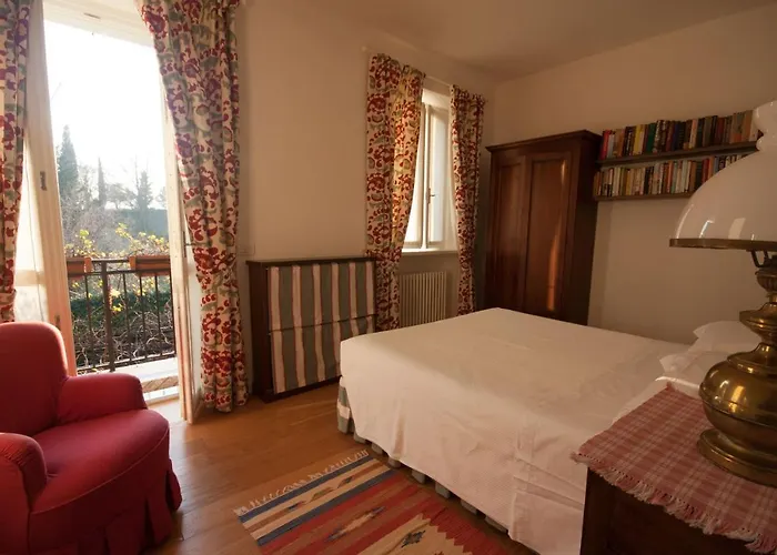 Castello Di Vezio In The Village Nyaraló Varenna