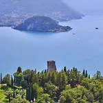 Tatil Evi Castello Di Vezio In The Village *